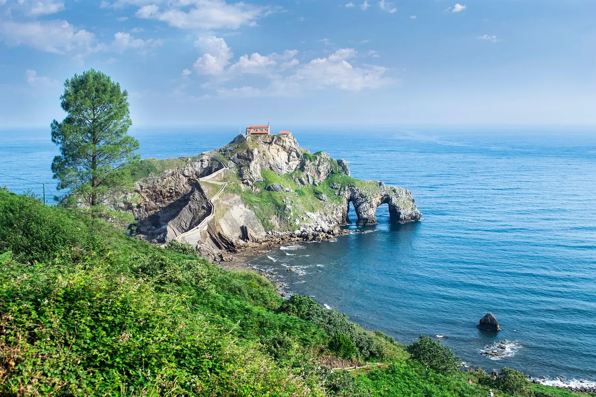 A 7-Day Cornwall Road Trip Itinerary: Coast, Castles and Cream Teas
